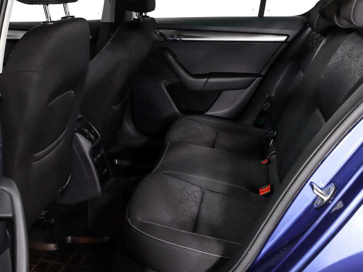 Б/У Шкода Октавия 2019 года. Фото: #7