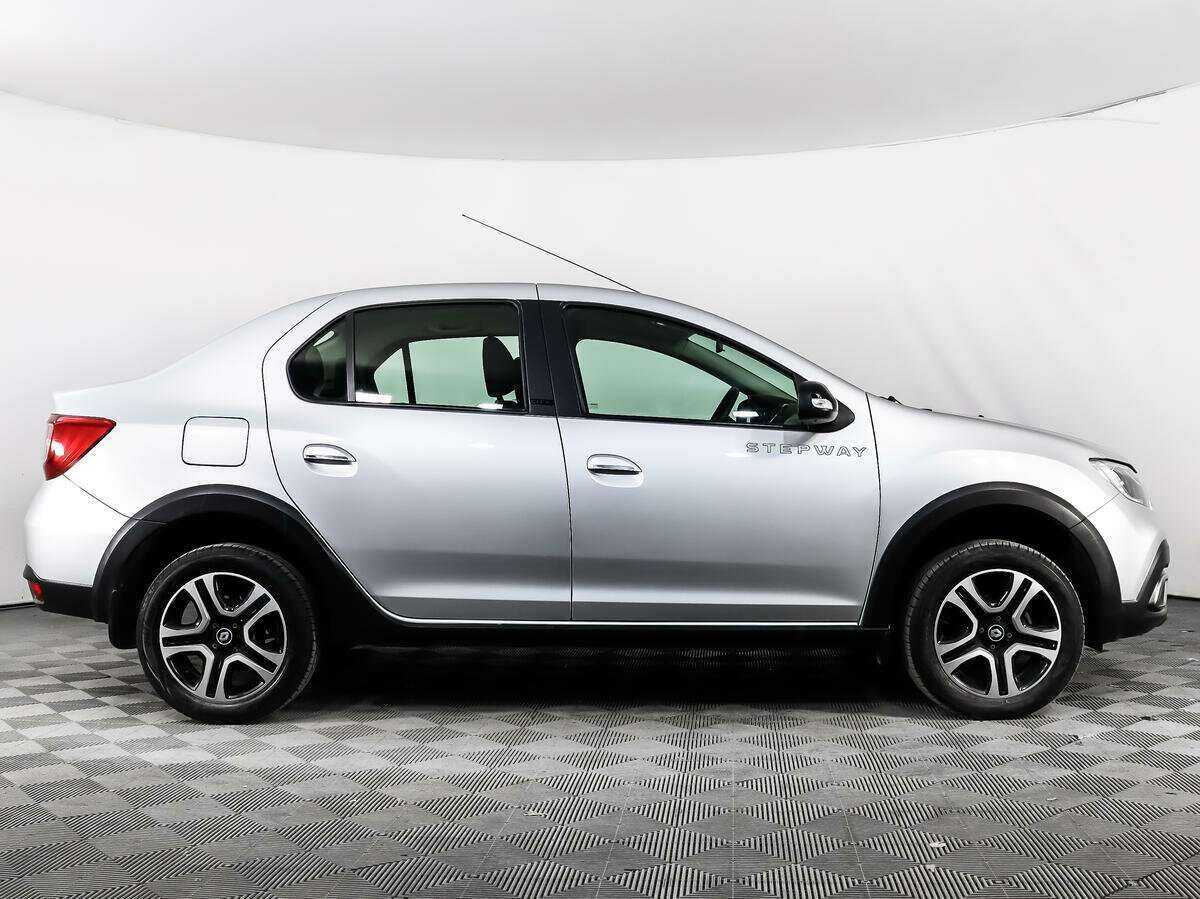 Б/У Рено Логан 2018 года. Фото: #3