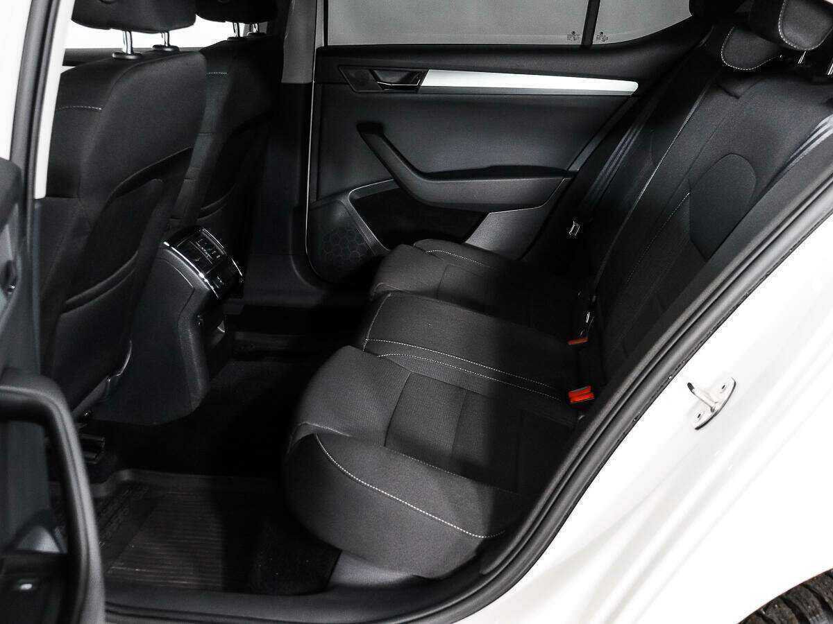 Б/У Шкода Суперб 2016 года. Фото: #9