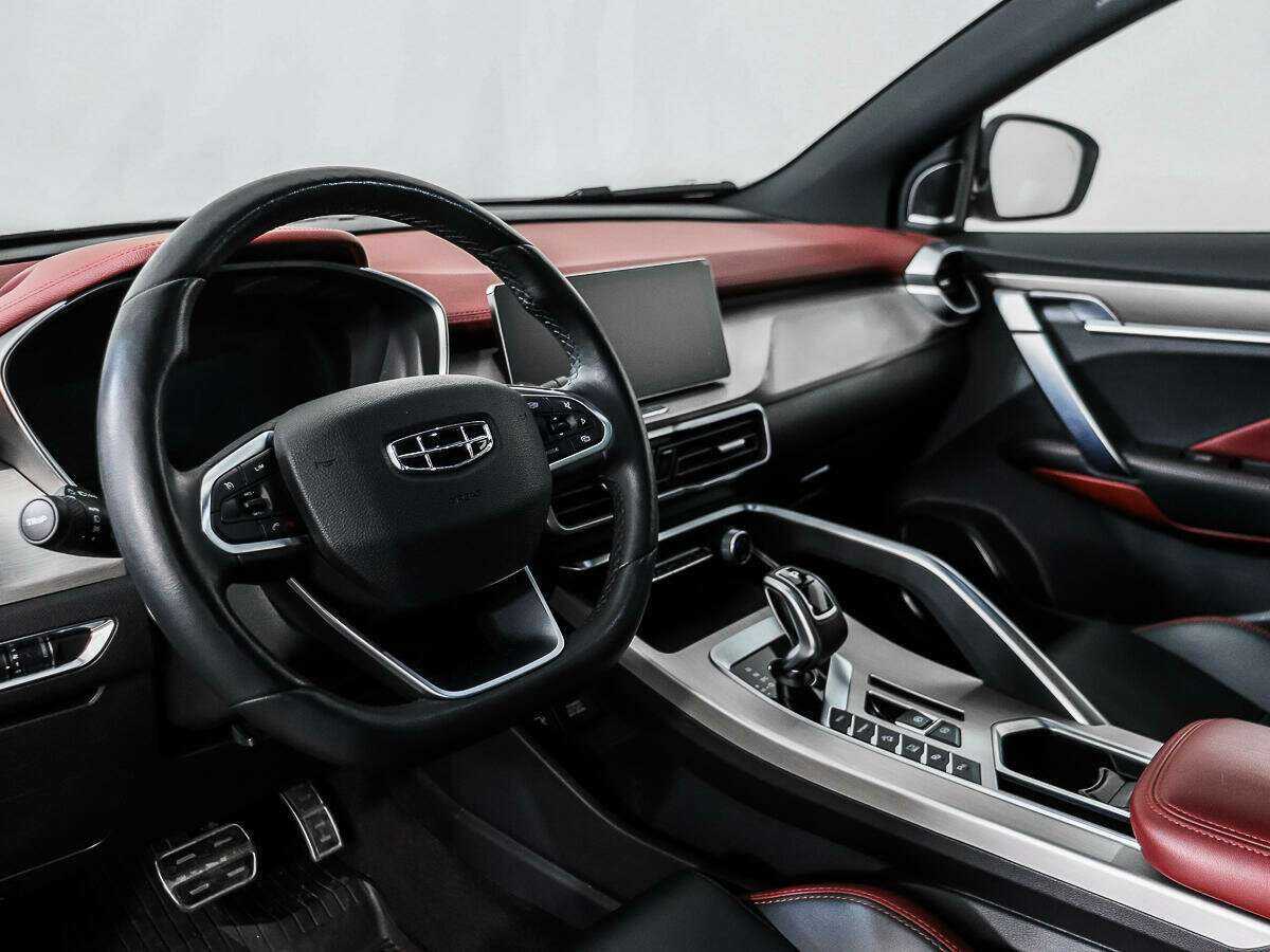 Б/У Джили Кулрэй 2021 года. Фото: #8