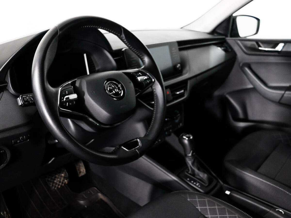 Б/У Шкода Рапид 2021 года. Фото: #5