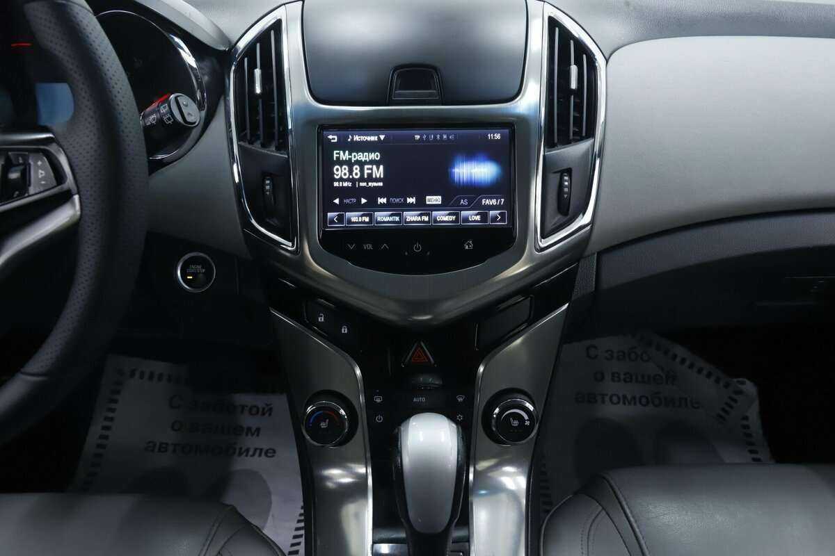 Б/У Шевроле Круз 2015 года. Фото: #10