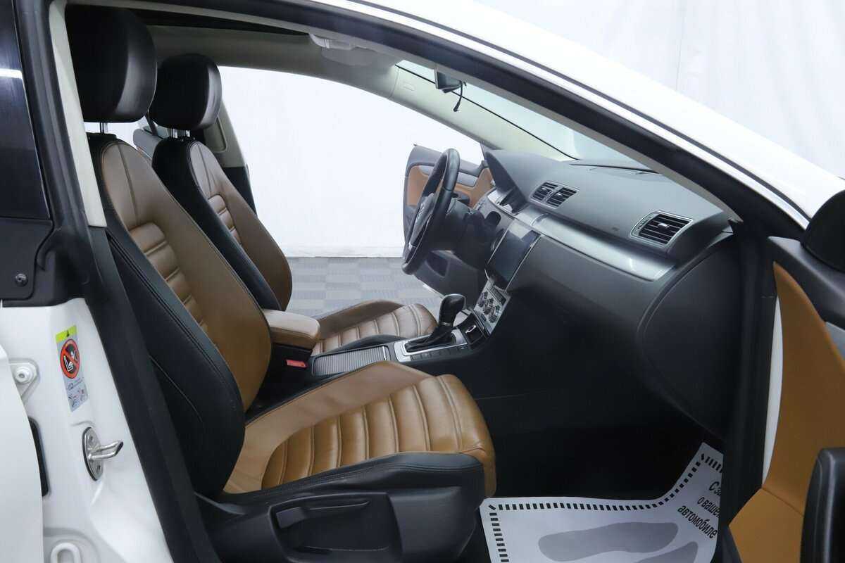 Б/У Фольксваген Пассат ЦЦ 2013 года. Фото: #13