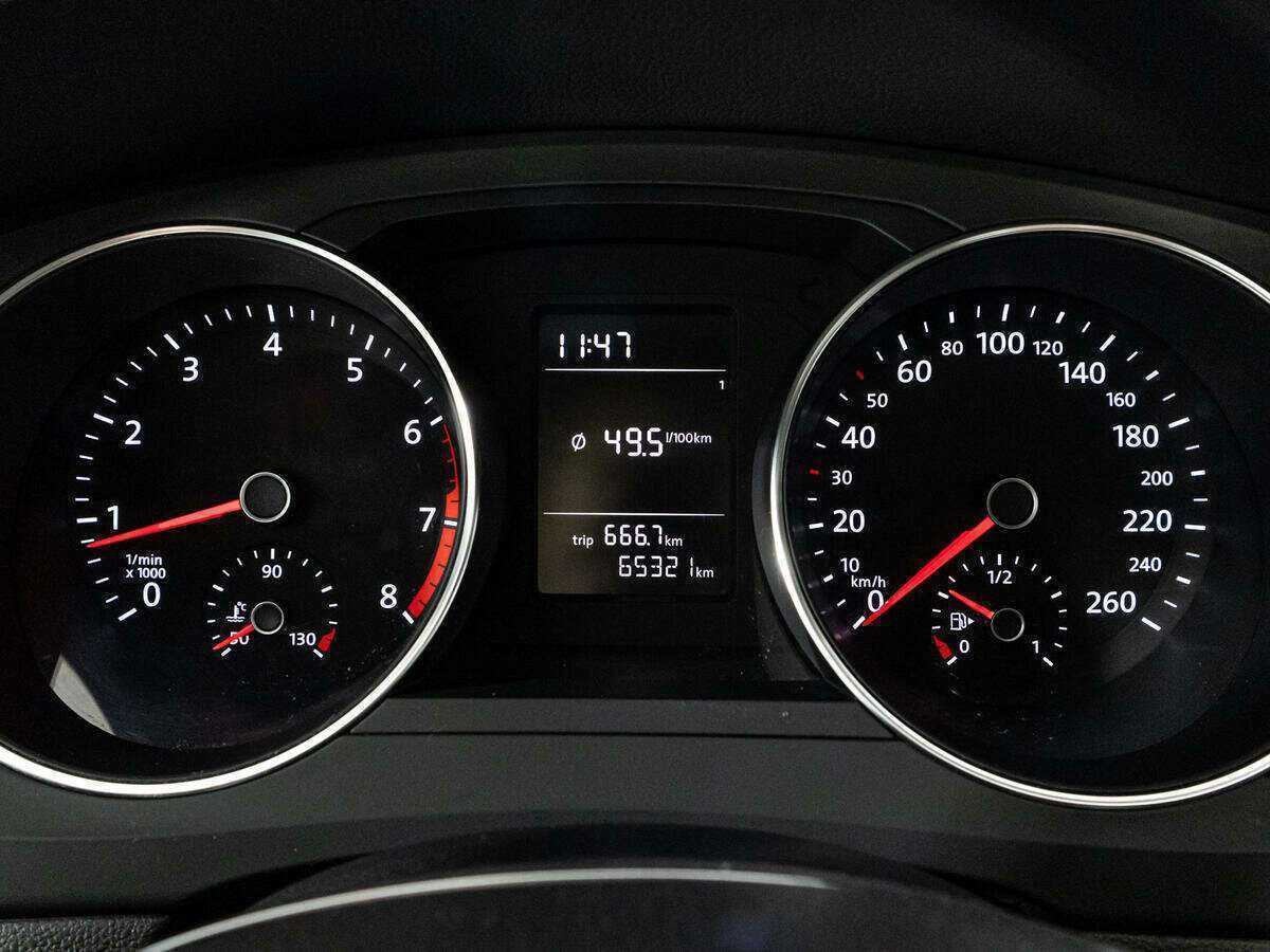 Б/У Фольксваген Джетта 2015 года. Фото: #11