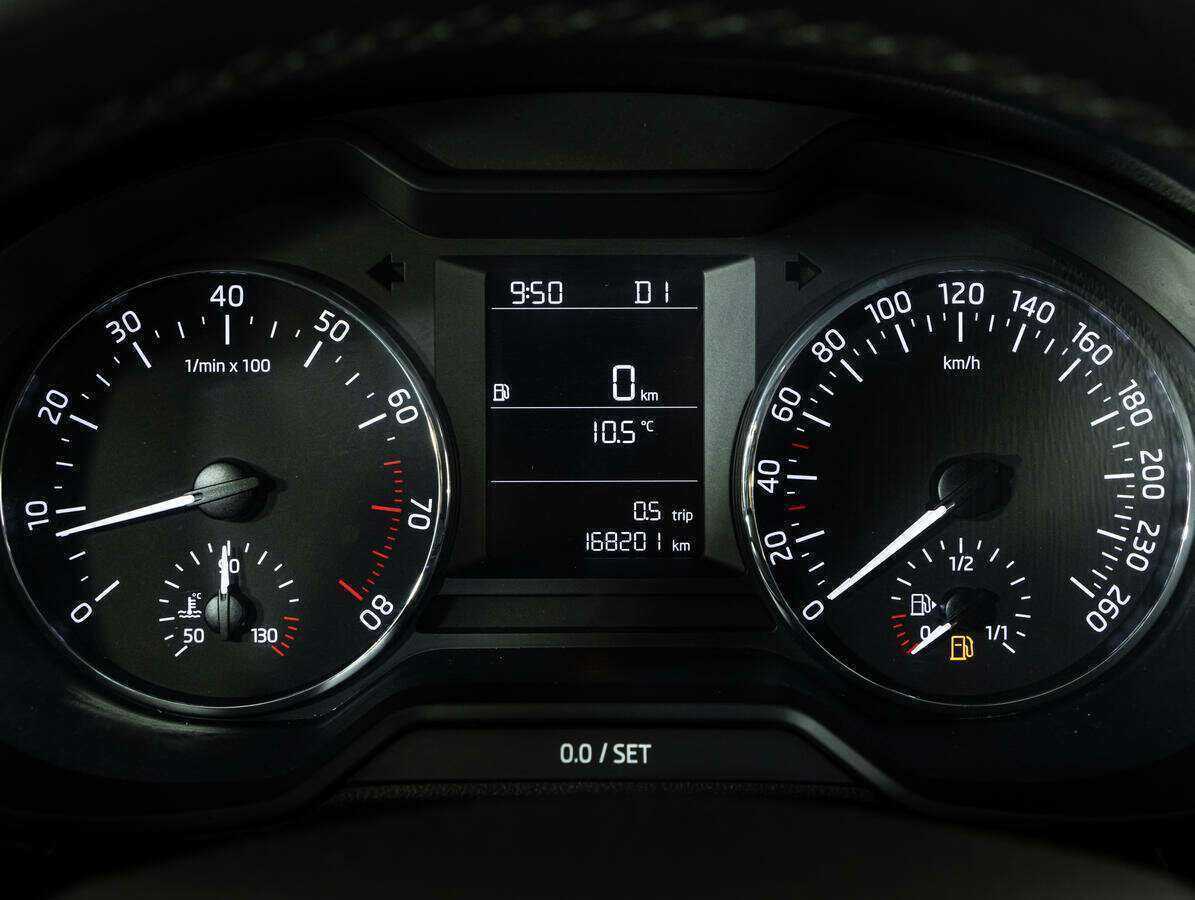 Б/У Шкода Октавия 2014 года. Фото: #11