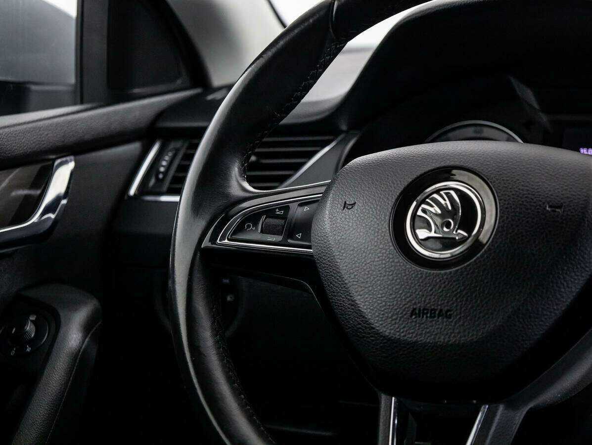 Б/У Шкода Октавия 2018 года. Фото: #12