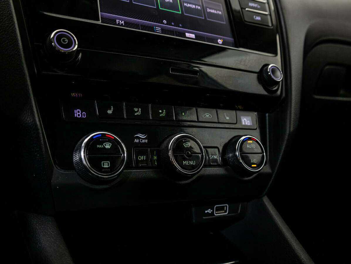 Б/У Шкода Октавия 2018 года. Фото: #13