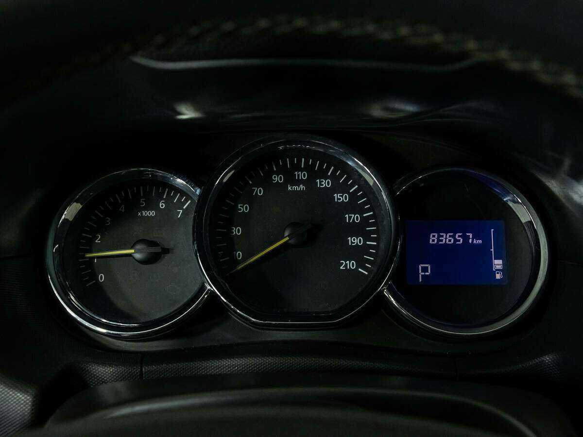 Б/У Рено Дастер 2015 года. Фото: #11