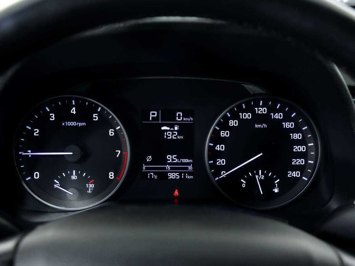 Б/У Хендай Елантра 2017 года. Фото: #13