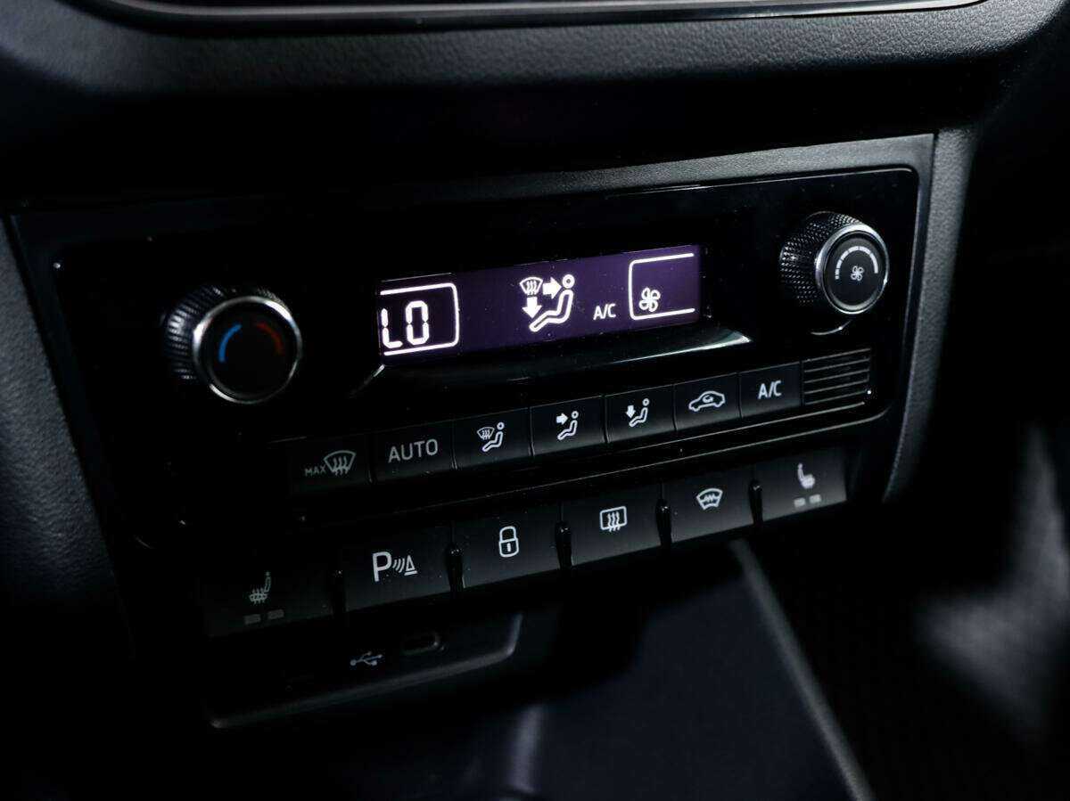 Б/У Фольксваген Поло 2021 года. Фото: #12