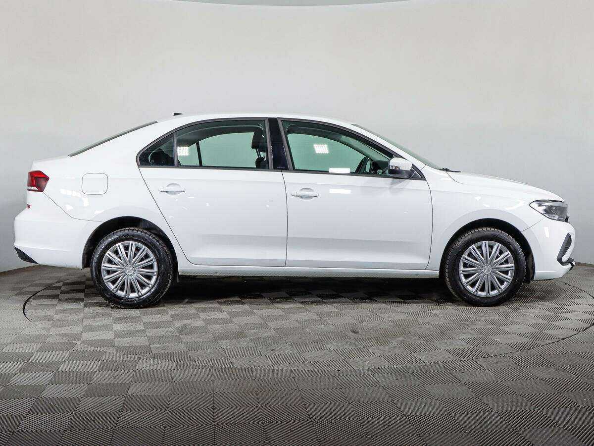 Б/У Фольксваген Поло 2022 года. Фото: #2