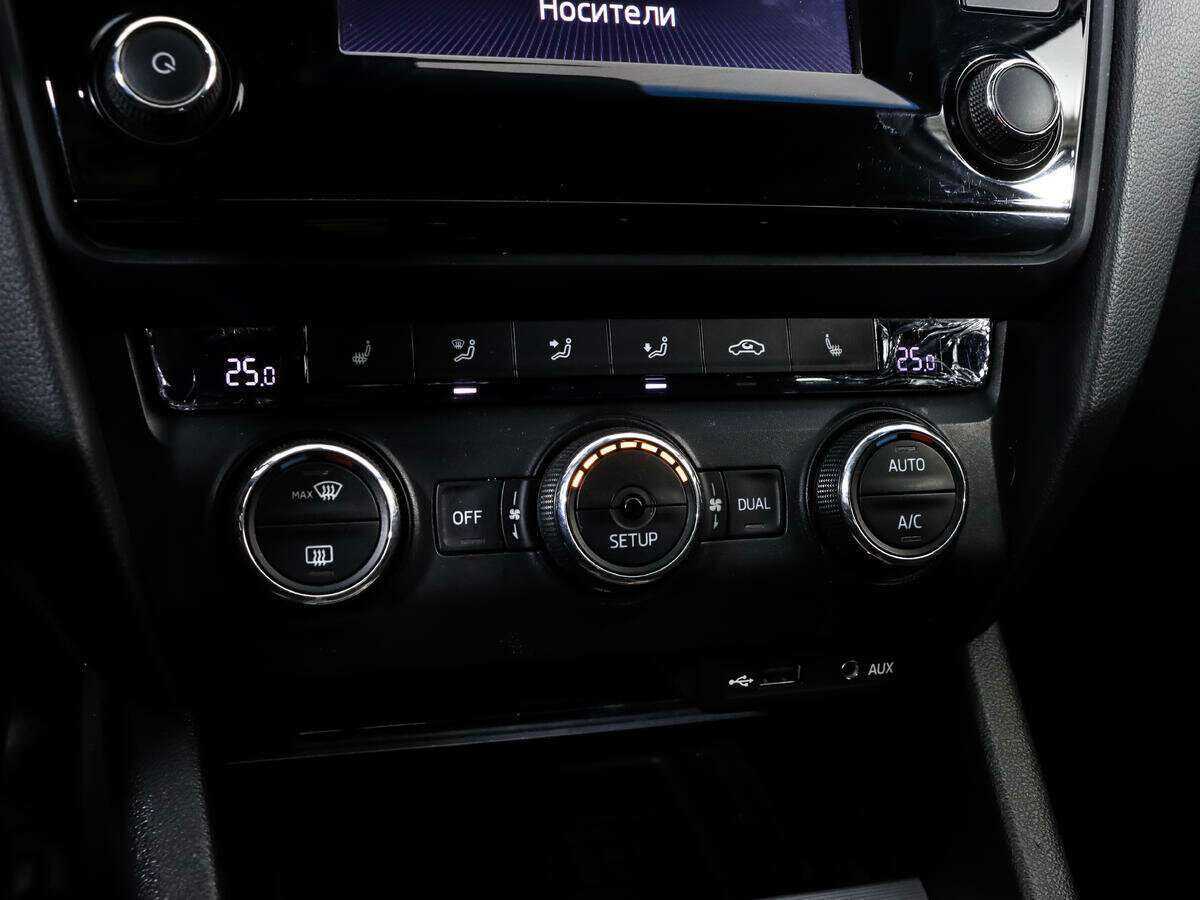 Б/У Шкода Октавия 2013 года. Фото: #12