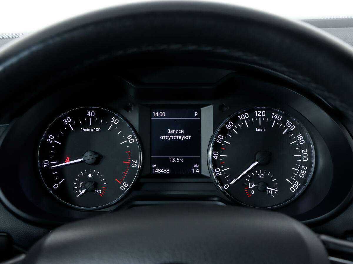 Б/У Шкода Октавия 2015 года. Фото: #17