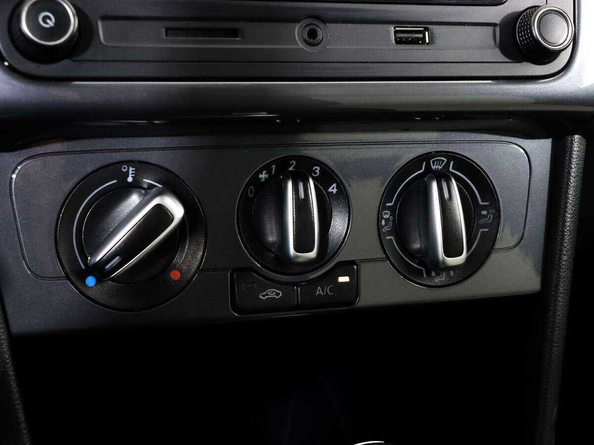 Б/У Фольксваген Поло 2020 года. Фото: #14