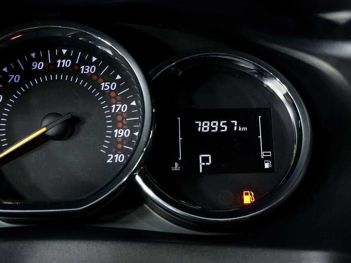 Б/У Рено Логан 2020 года. Фото: #16