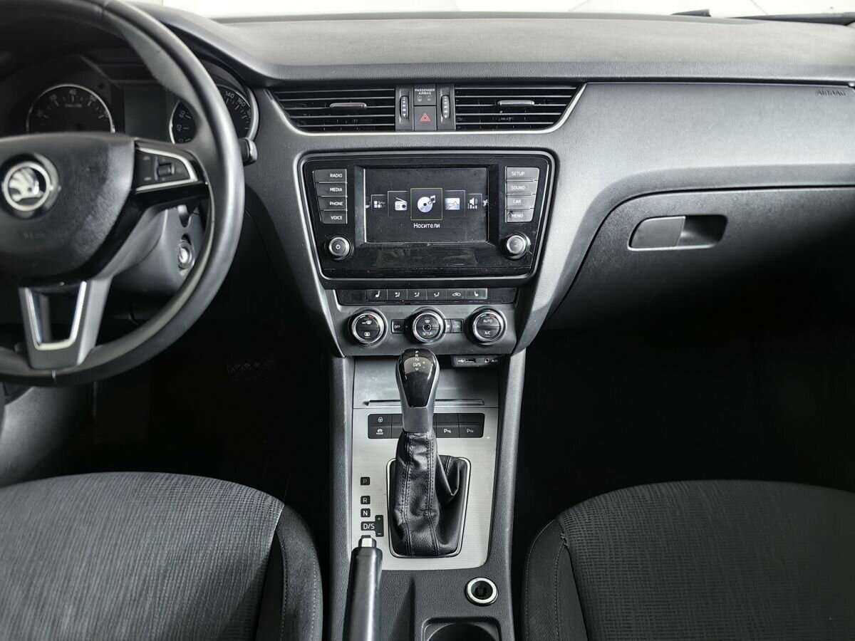 Б/У Шкода Октавия 2014 года. Фото: #10