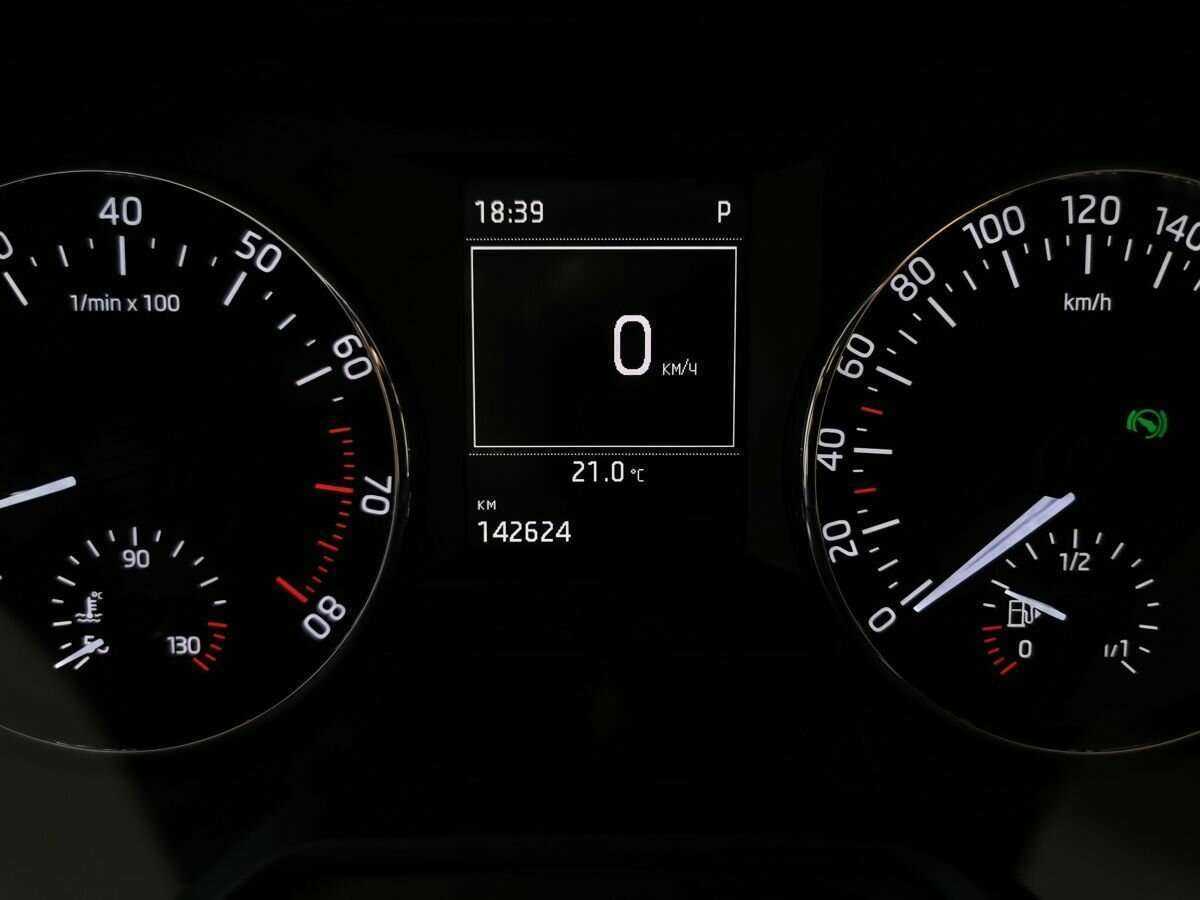 Б/У Шкода Октавия 2013 года. Фото: #17