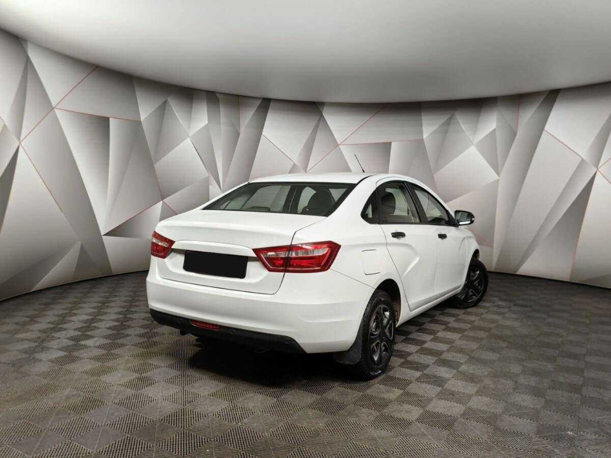 Б/У Лада (ВАЗ) Веста 2018 года. Фото: #1