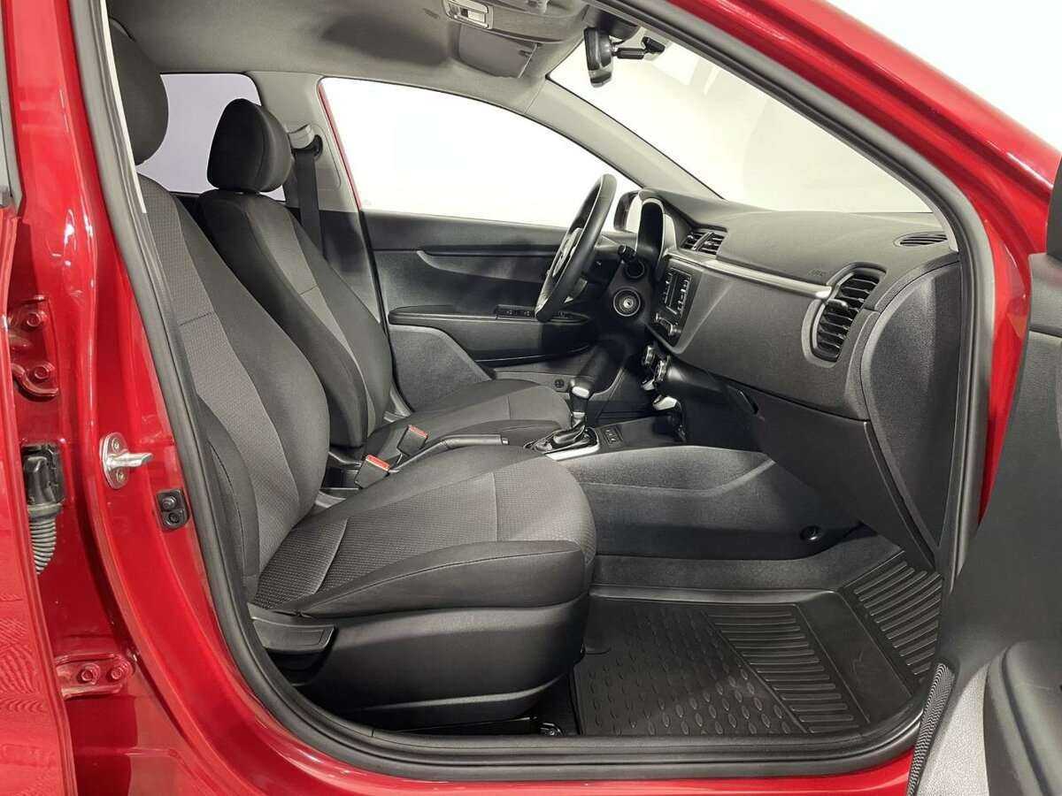 Б/У Киа Рио 2021 года. Фото: #13