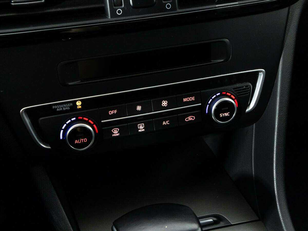 Б/У Киа Оптима 2019 года. Фото: #17