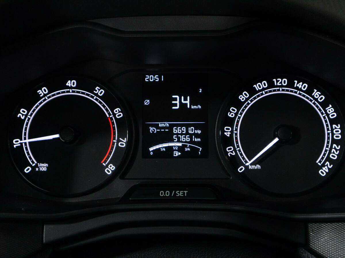 Б/У Шкода Рапид 2021 года. Фото: #11