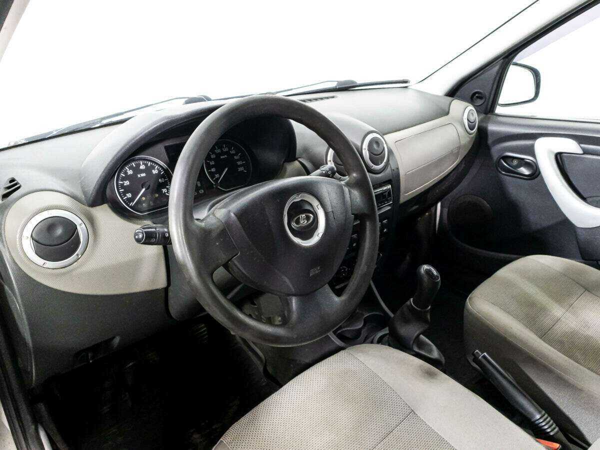 Б/У Лада (ВАЗ) Ларгус 2015 года. Фото: #9