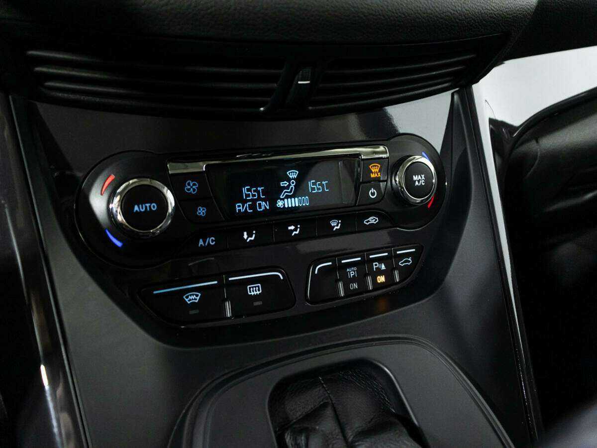 Б/У Форд Куга 2016 года. Фото: #17