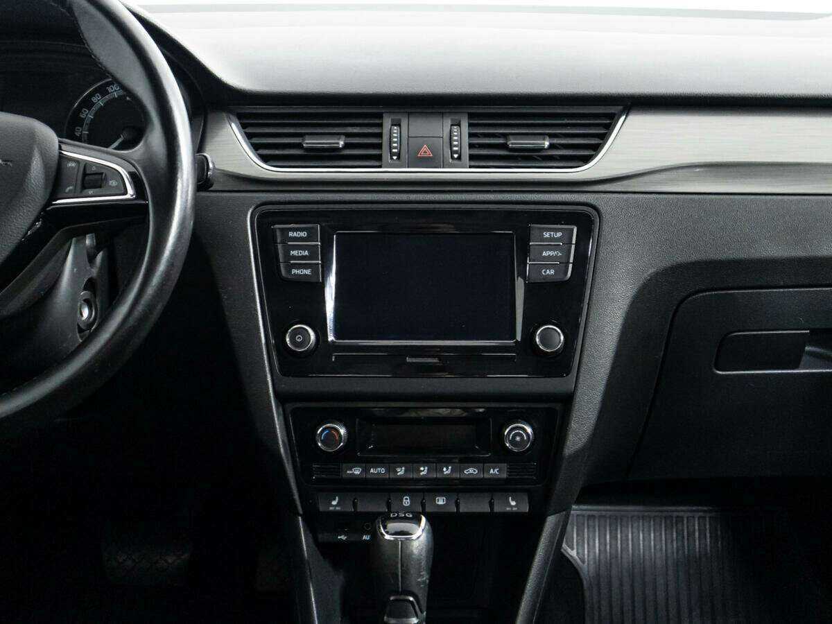 Б/У Шкода Рапид 2017 года. Фото: #13