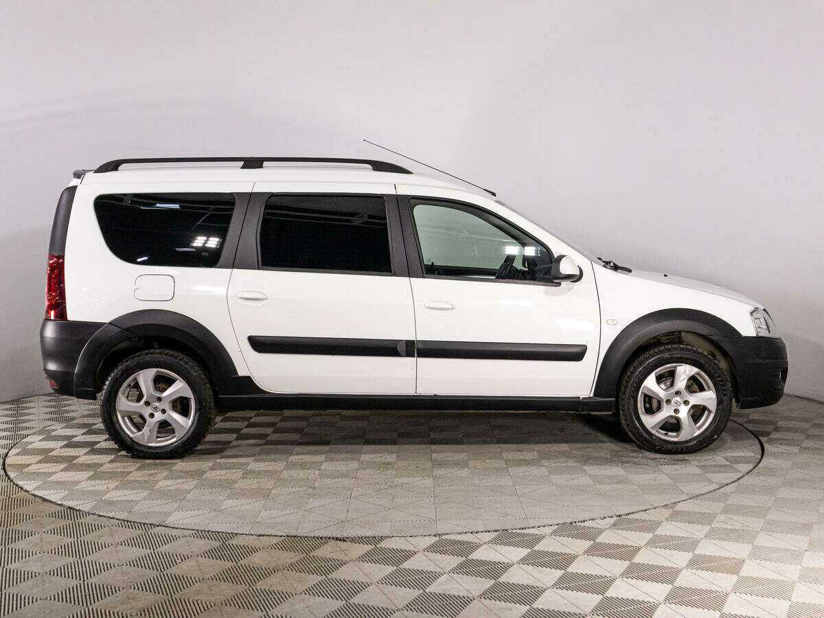 Б/У Лада (ВАЗ) Ларгус 2019 года. Фото: #3