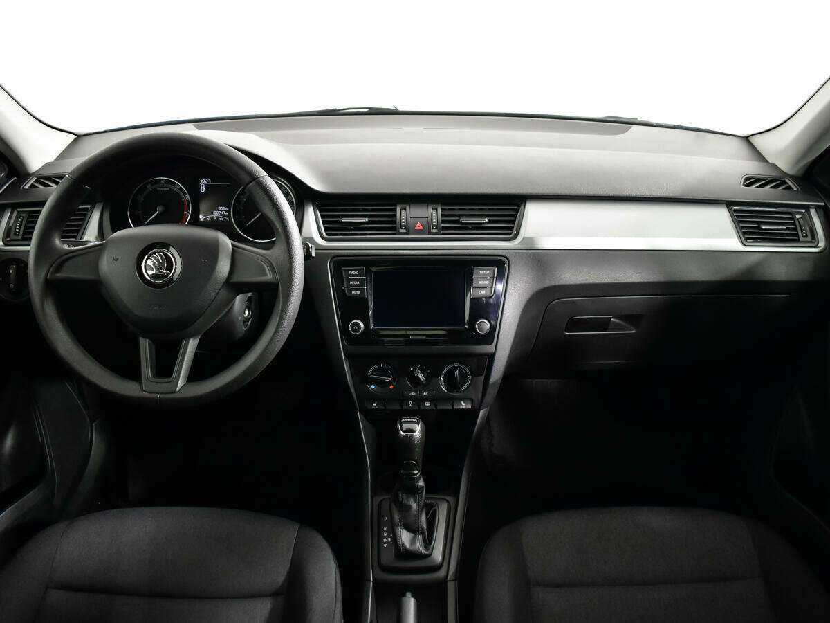 Б/У Шкода Рапид 2018 года. Фото: #11