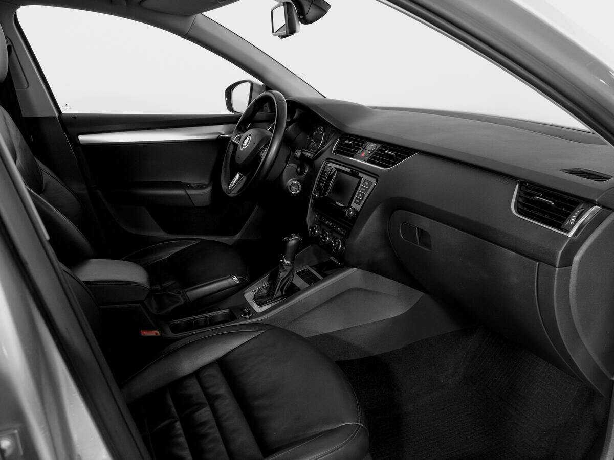 Б/У Шкода Октавия 2013 года. Фото: #8