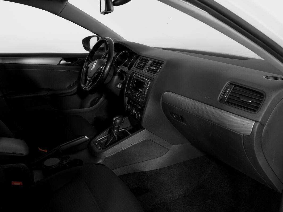 Б/У Фольксваген Джетта 2016 года. Фото: #8