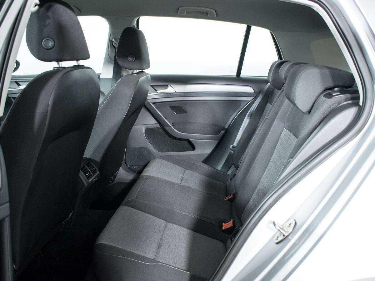 Б/У Фольксваген Гольф 2013 года. Фото: #9