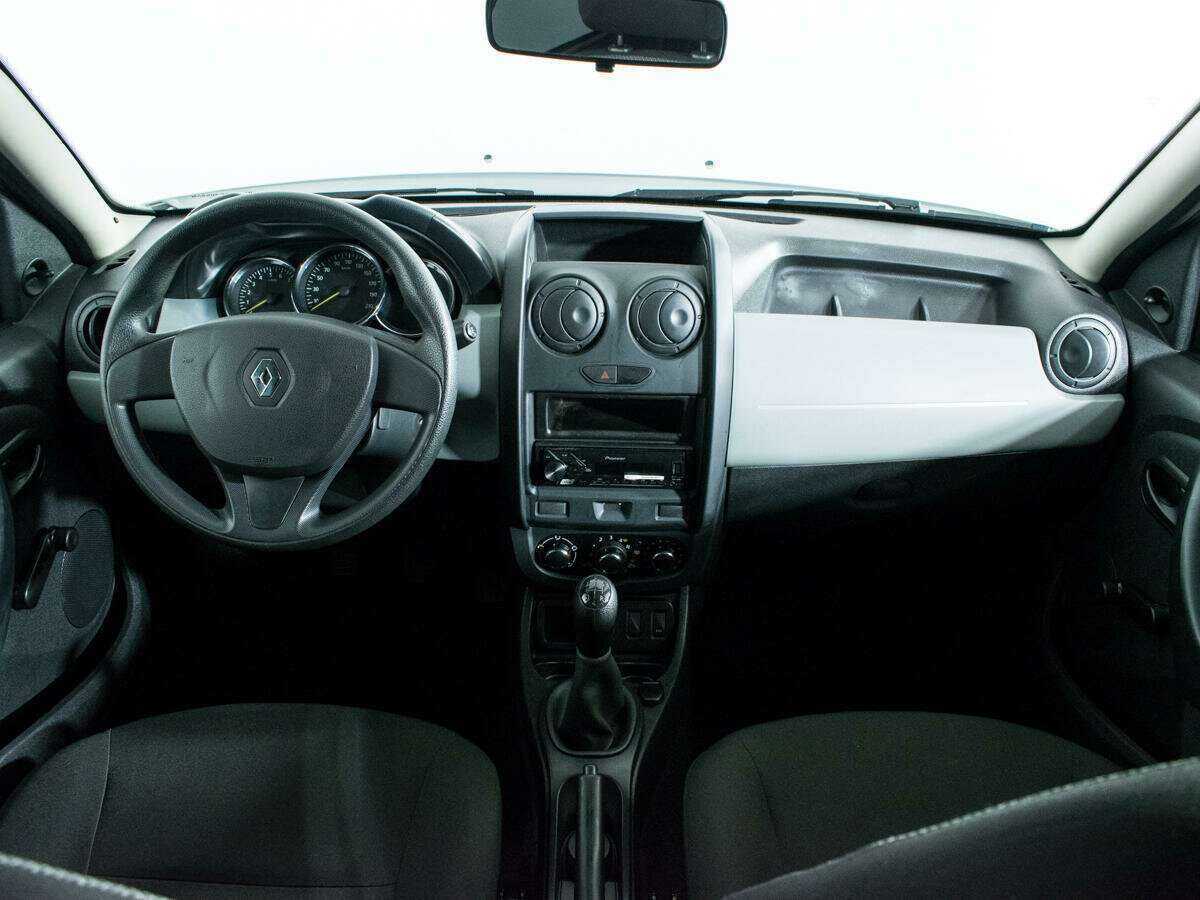 Б/У Рено Дастер 2017 года. Фото: #11