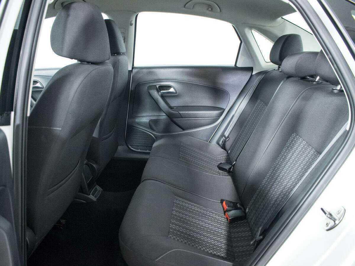 Б/У Фольксваген Поло 2015 года. Фото: #9