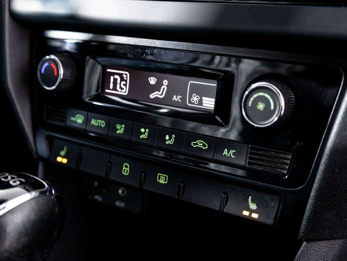 Б/У Шкода Рапид 2017 года. Фото: #15