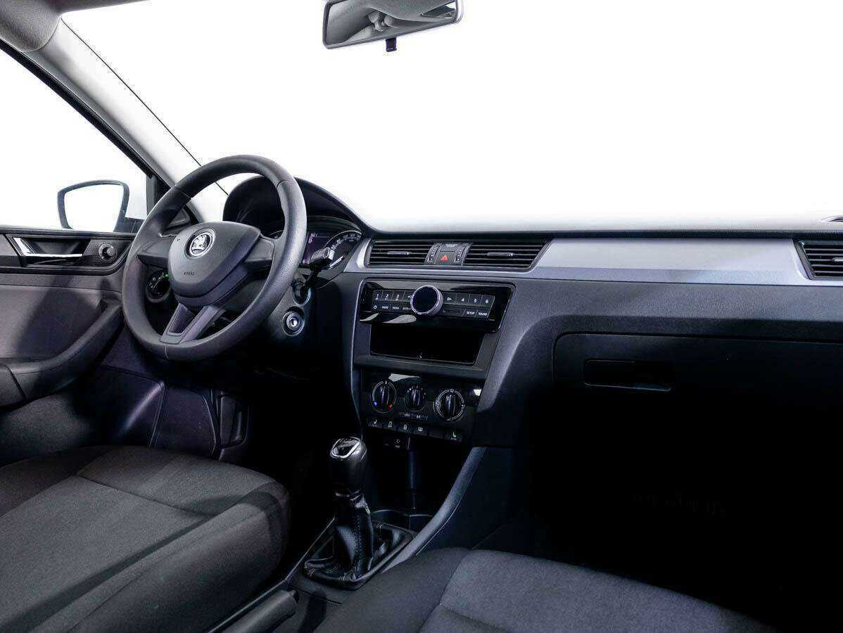 Б/У Шкода Рапид 2017 года. Фото: #7