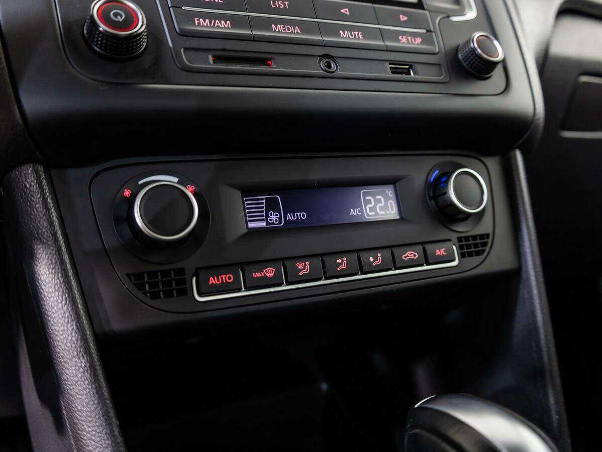 Б/У Фольксваген Поло 2017 года. Фото: #11