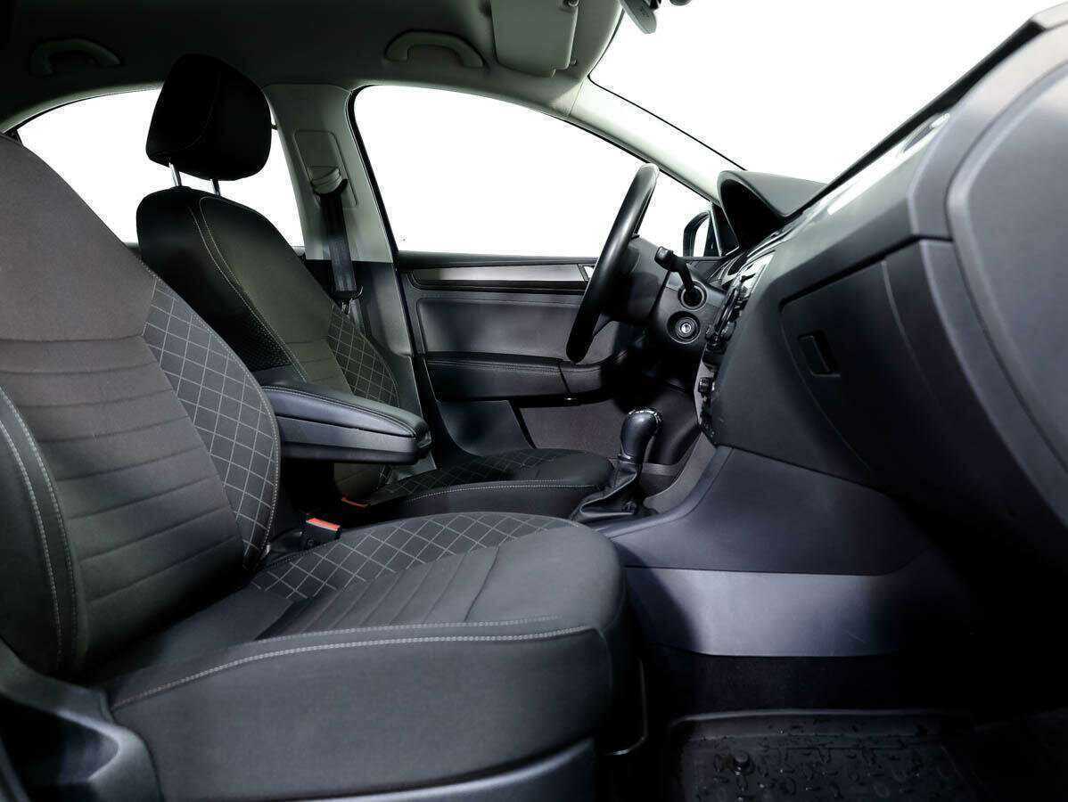 Б/У Шкода Рапид 2017 года. Фото: #12