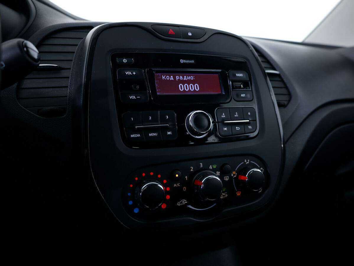 Б/У Рено Каптюр 2018 года. Фото: #11