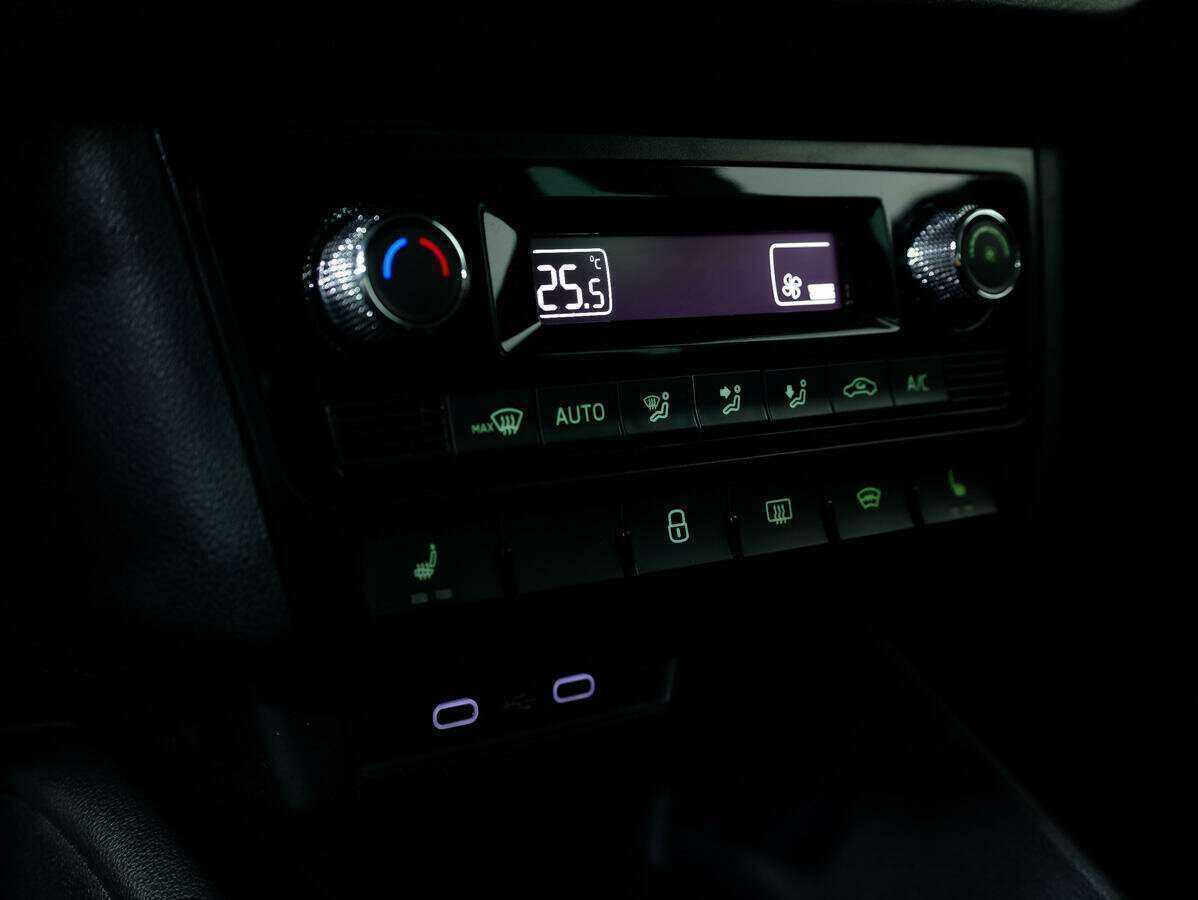 Б/У Шкода Рапид 2021 года. Фото: #14