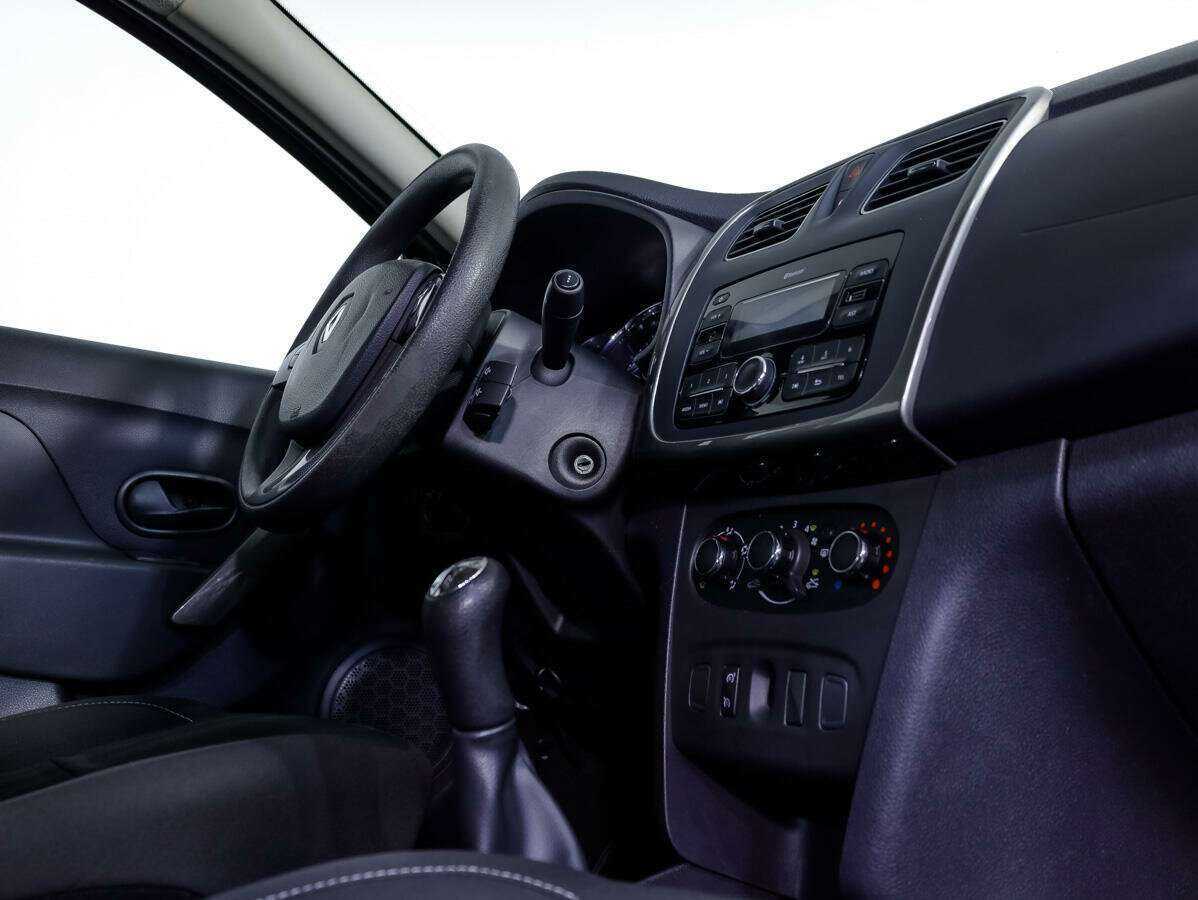 Б/У Рено Сандеро 2018 года. Фото: #17