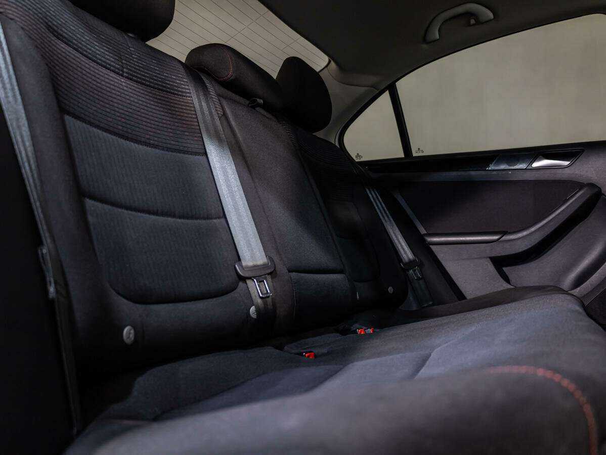 Б/У Фольксваген Джетта 2017 года. Фото: #10