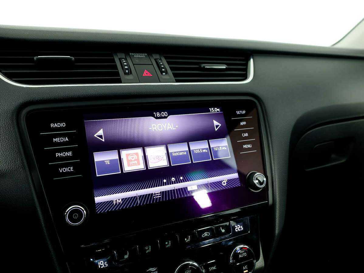 Б/У Шкода Октавия 2018 года. Фото: #17