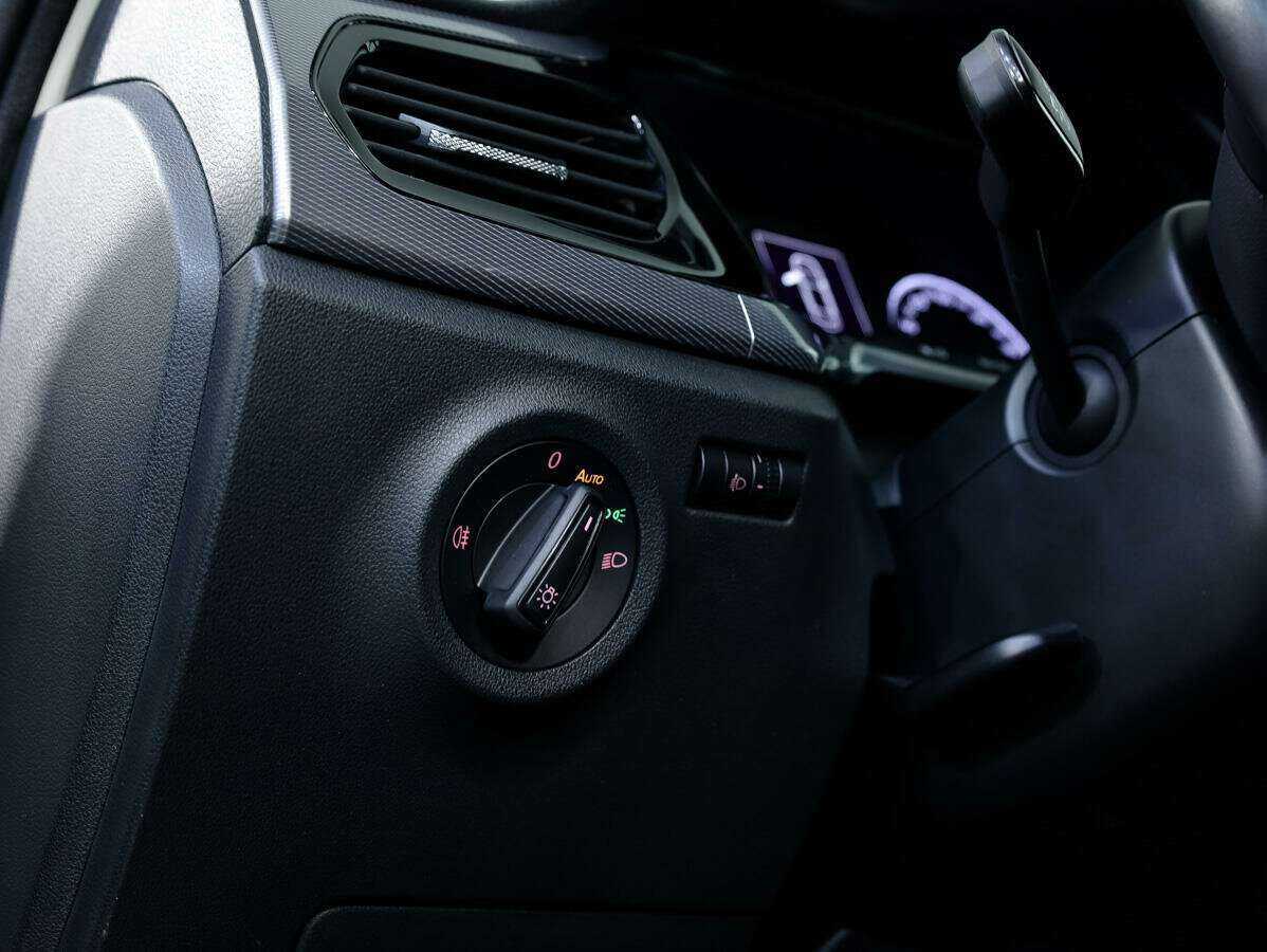 Б/У Фольксваген Поло 2020 года. Фото: #17