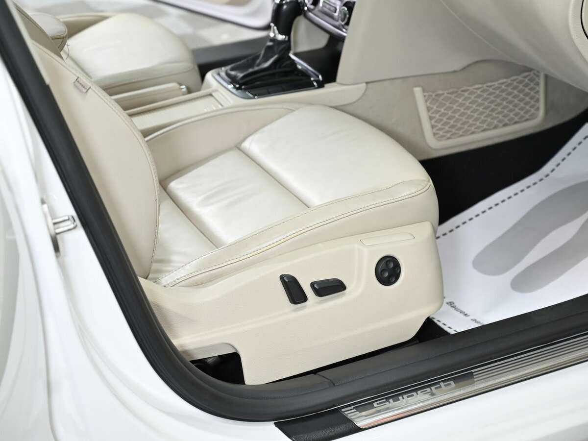 Б/У Шкода Суперб 2013 года. Фото: #14