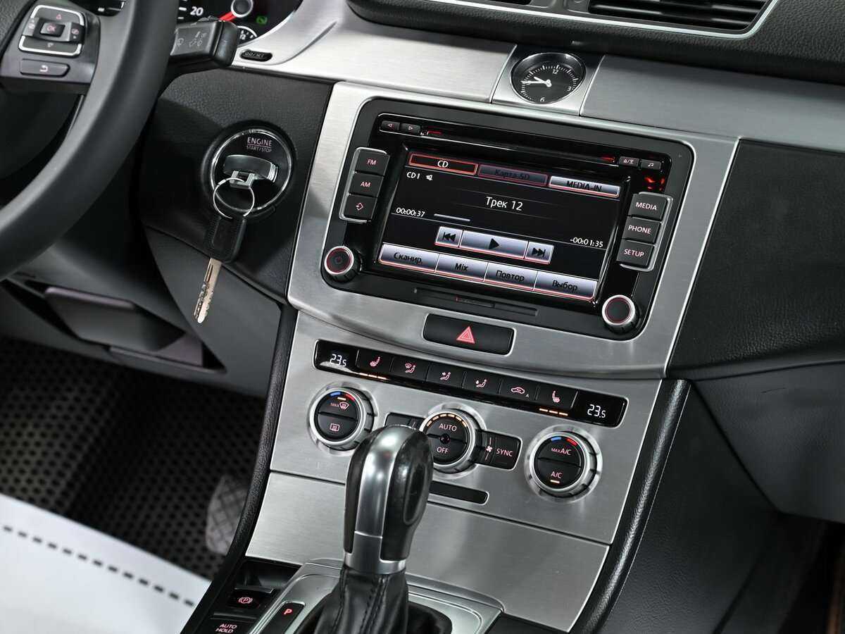 Б/У Фольксваген Пассат 2013 года. Фото: #6