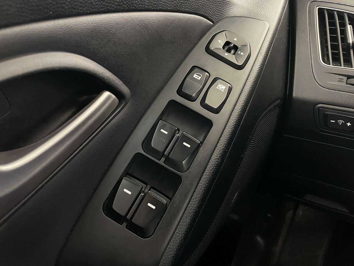 Б/У Хендай ай-икс35 2013 года. Фото: #15