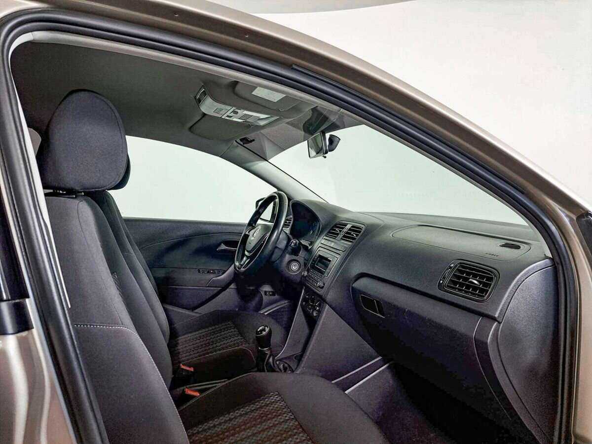 Б/У Фольксваген Поло 2018 года. Фото: #7