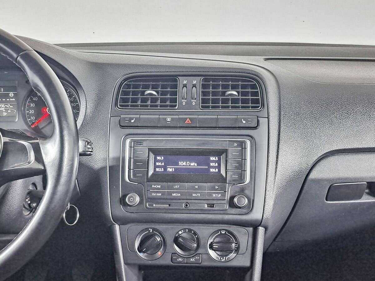 Б/У Фольксваген Поло 2018 года. Фото: #11